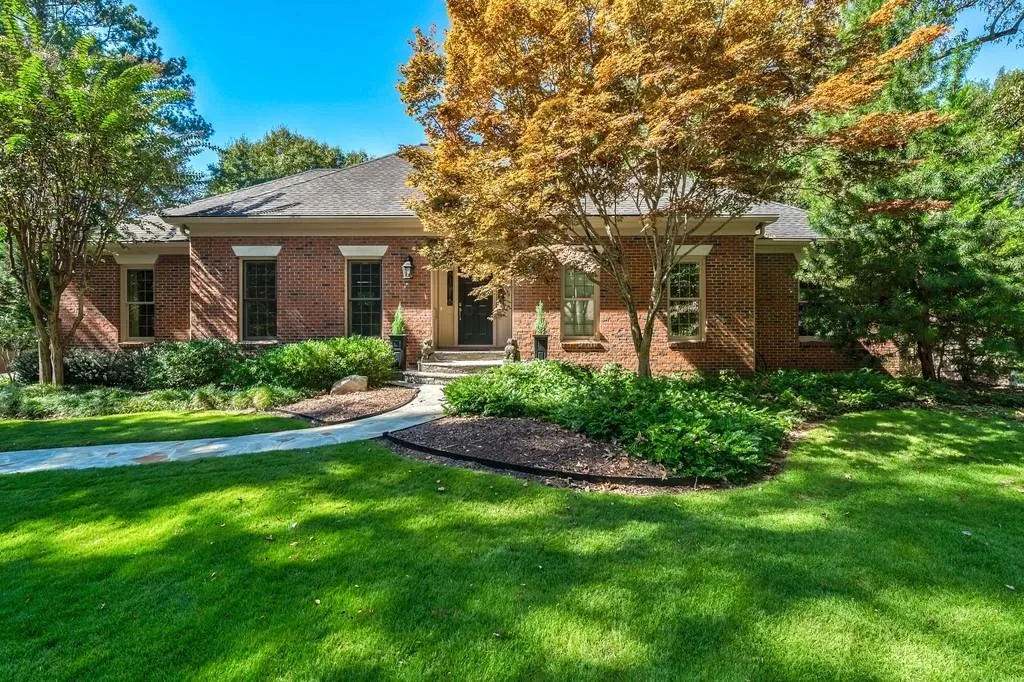 7150 Cherry Bluff Drive, Sandy Springs, Georgia 30350, 3 Bedrooms Bedrooms, ,3 BathroomsBathrooms,Residential,Sold,7150 Cherry Bluff Drive,6793789