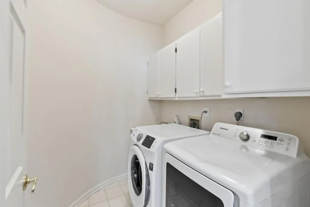 4580 Windsor Gate Court Ne, Sandy Springs, Georgia 30342, 5 Bedrooms Bedrooms, ,3 BathroomsBathrooms,Residential,Sold,4580 Windsor Gate Court Ne,6991265