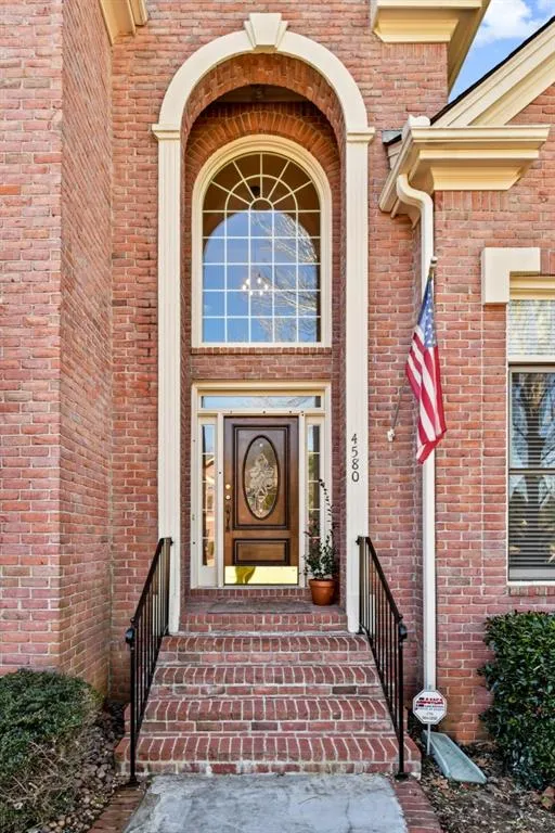 4580 Windsor Gate Court Ne, Sandy Springs, Georgia 30342, 5 Bedrooms Bedrooms, ,3 BathroomsBathrooms,Residential,Sold,4580 Windsor Gate Court Ne,6991265