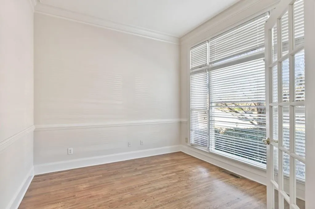 4580 Windsor Gate Court Ne, Sandy Springs, Georgia 30342, 5 Bedrooms Bedrooms, ,3 BathroomsBathrooms,Residential,Sold,4580 Windsor Gate Court Ne,6991265