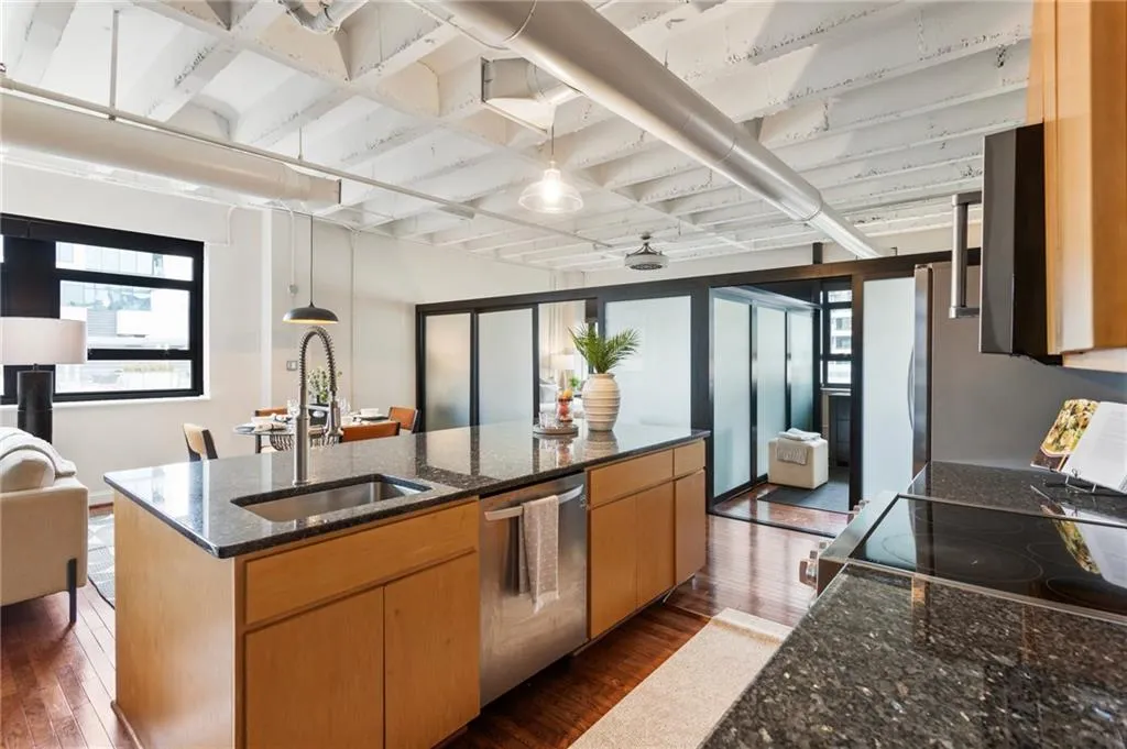 878 Peachtree Street Ne Unit 704, Atlanta, Georgia 30309, 2 Bedrooms Bedrooms, ,1 BathroomBathrooms,Residential,For Sale,878 Peachtree Street Ne Unit 704,7590209