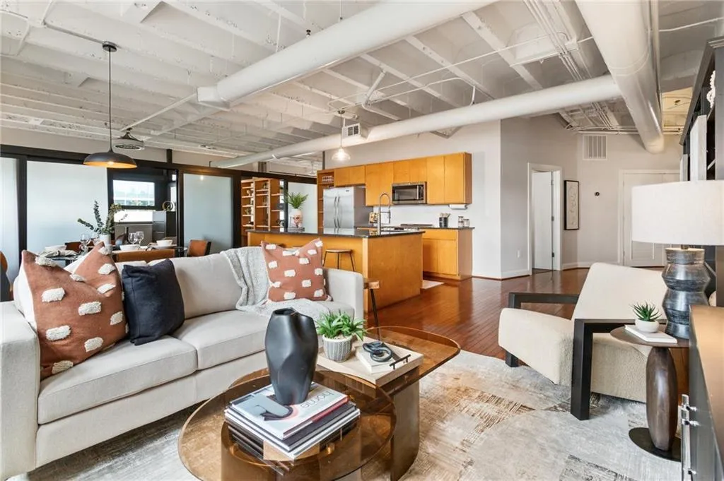 878 Peachtree Street Ne Unit 704, Atlanta, Georgia 30309, 2 Bedrooms Bedrooms, ,1 BathroomBathrooms,Residential,For Sale,878 Peachtree Street Ne Unit 704,7590209