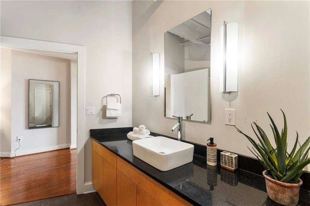 878 Peachtree Street Ne Unit 704, Atlanta, Georgia 30309, 2 Bedrooms Bedrooms, ,1 BathroomBathrooms,Residential,For Sale,878 Peachtree Street Ne Unit 704,7590209