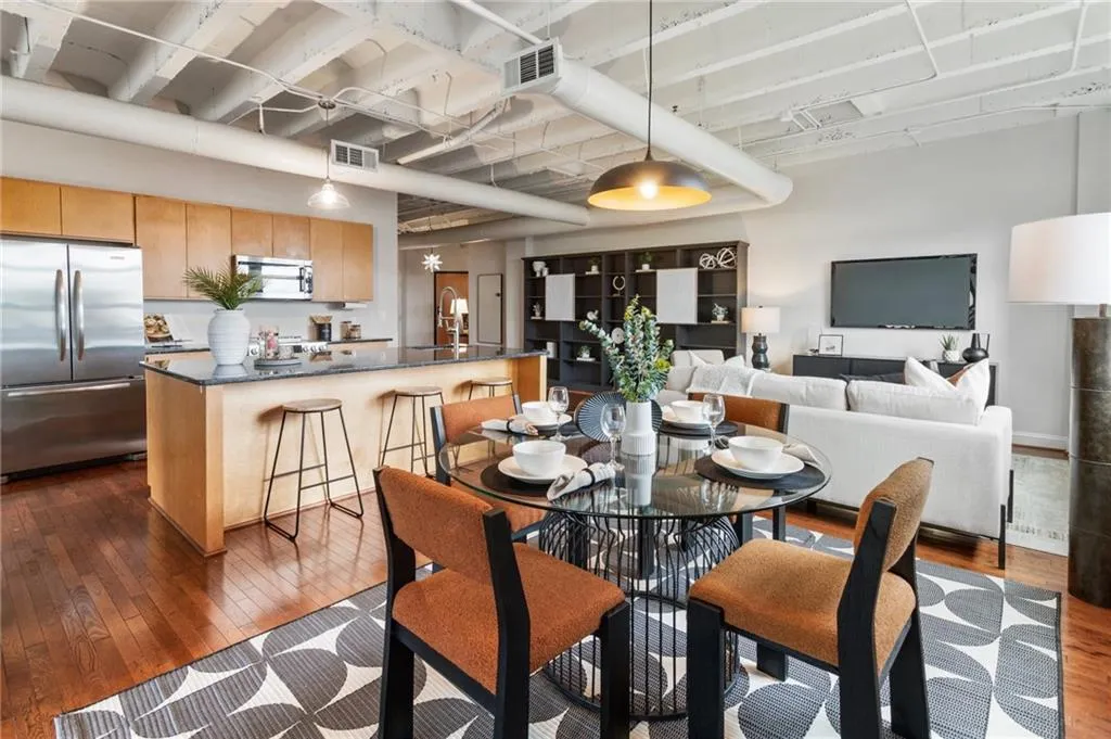 878 Peachtree Street Ne Unit 704, Atlanta, Georgia 30309, 2 Bedrooms Bedrooms, ,1 BathroomBathrooms,Residential,For Sale,878 Peachtree Street Ne Unit 704,7590209