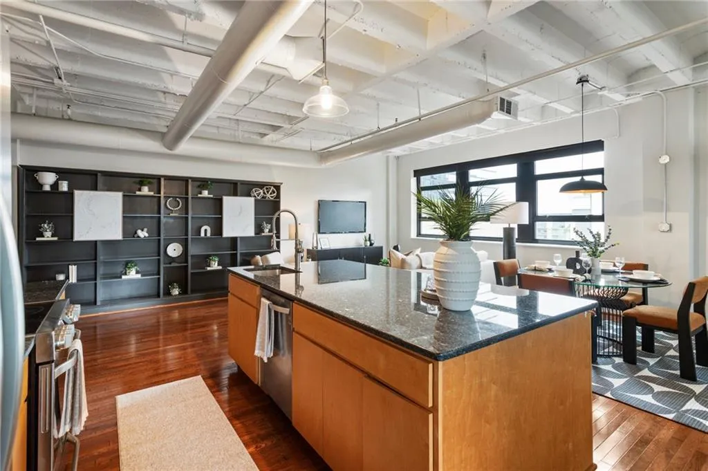 878 Peachtree Street Ne Unit 704, Atlanta, Georgia 30309, 2 Bedrooms Bedrooms, ,1 BathroomBathrooms,Residential,For Sale,878 Peachtree Street Ne Unit 704,7590209