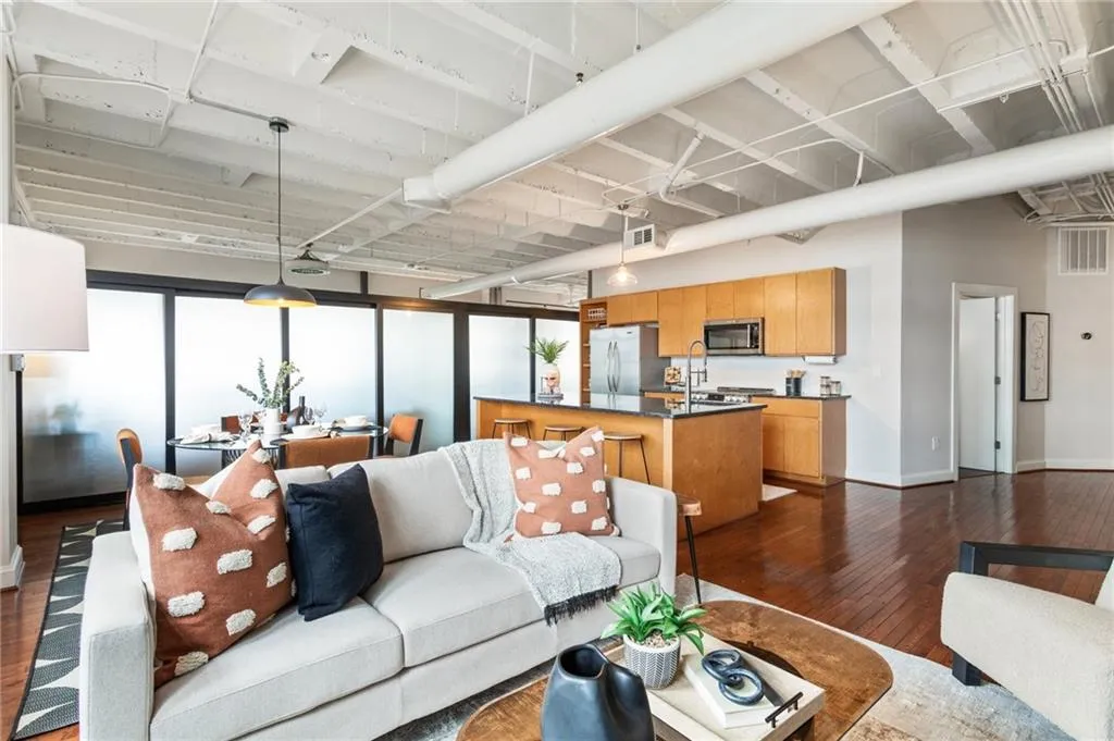 878 Peachtree Street Ne Unit 704, Atlanta, Georgia 30309, 2 Bedrooms Bedrooms, ,1 BathroomBathrooms,Residential,For Sale,878 Peachtree Street Ne Unit 704,7590209
