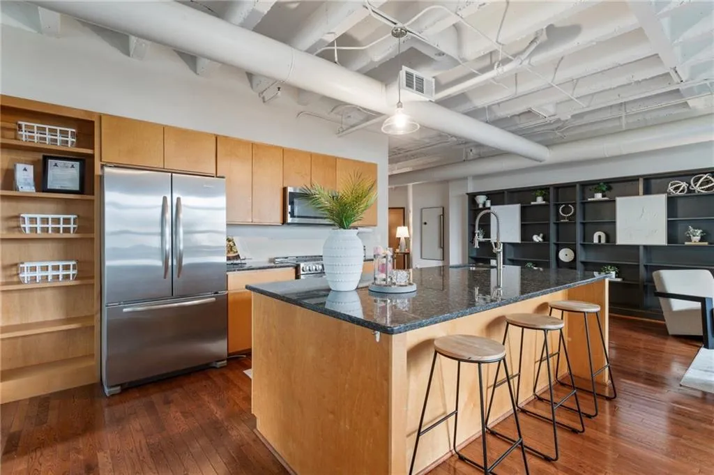 878 Peachtree Street Ne Unit 704, Atlanta, Georgia 30309, 2 Bedrooms Bedrooms, ,1 BathroomBathrooms,Residential,For Sale,878 Peachtree Street Ne Unit 704,7590209