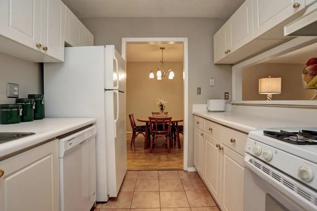 1409 Summit North Drive Ne Unit 1409, Atlanta, Georgia 30324, 1 Bedroom Bedrooms, ,1 BathroomBathrooms,Residential,Sold,1409 Summit North Drive Ne Unit 1409,5811674