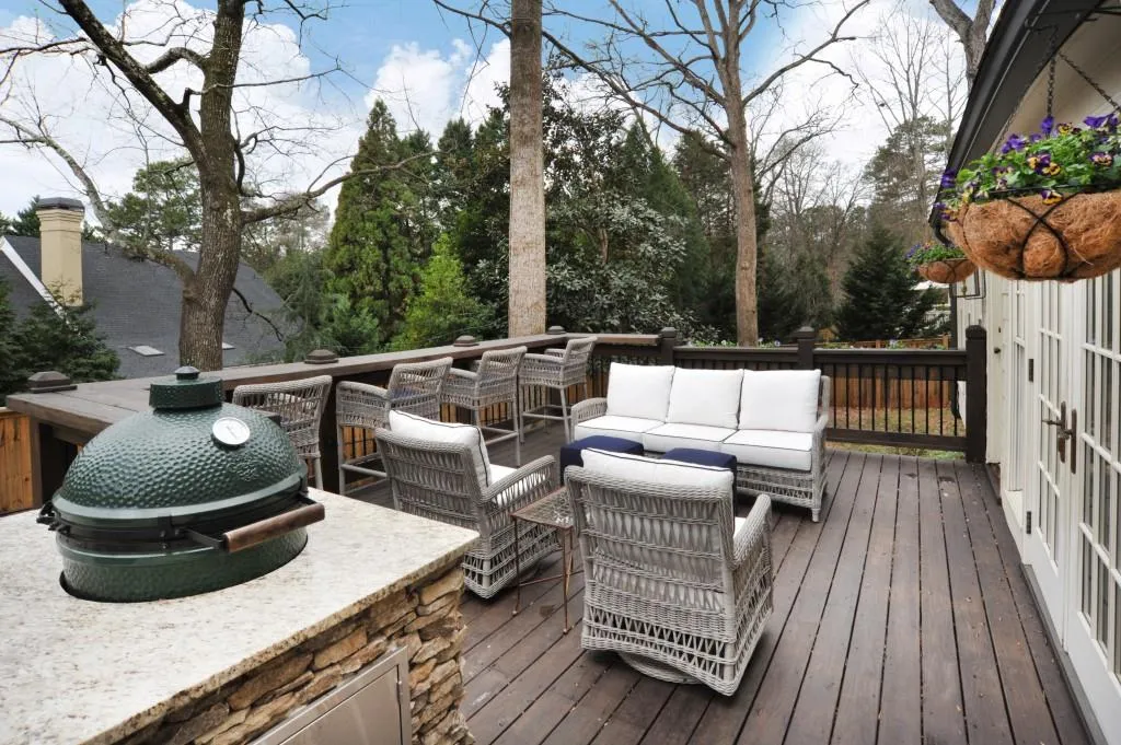 5105 Baroque Circle, Atlanta, Georgia 30342, 5 Bedrooms Bedrooms, ,3 BathroomsBathrooms,Residential,Sold,5105 Baroque Circle,6680274