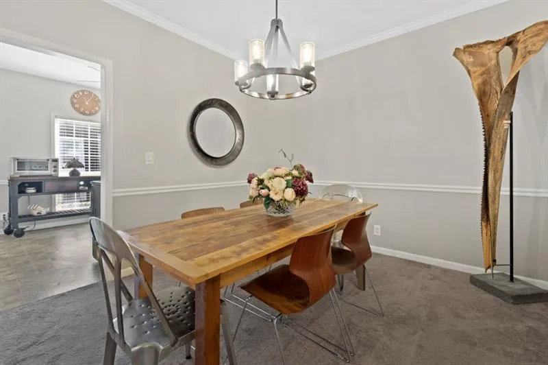 5555 Chemin De Vie, Sandy Springs, Georgia 30342, 2 Bedrooms Bedrooms, ,2 BathroomsBathrooms,Residential,Sold,5555 Chemin De Vie,6636731