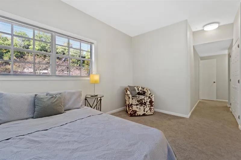 5555 Chemin De Vie, Sandy Springs, Georgia 30342, 2 Bedrooms Bedrooms, ,2 BathroomsBathrooms,Residential,Sold,5555 Chemin De Vie,6636731