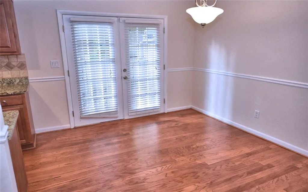 6900 Roswell Road Unit J1, Atlanta, Georgia 30328, 2 Bedrooms Bedrooms, ,2 BathroomsBathrooms,Residential,Sold,6900 Roswell Road Unit J1,5923296