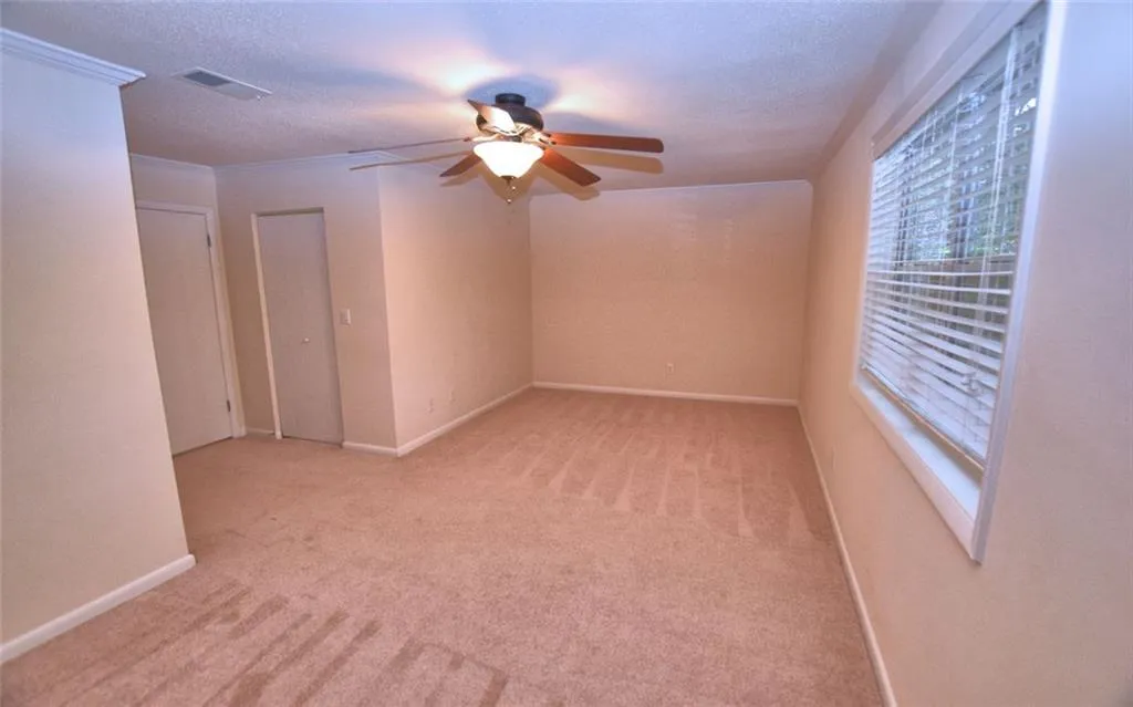 6900 Roswell Road Unit J1, Atlanta, Georgia 30328, 2 Bedrooms Bedrooms, ,2 BathroomsBathrooms,Residential,Sold,6900 Roswell Road Unit J1,5923296