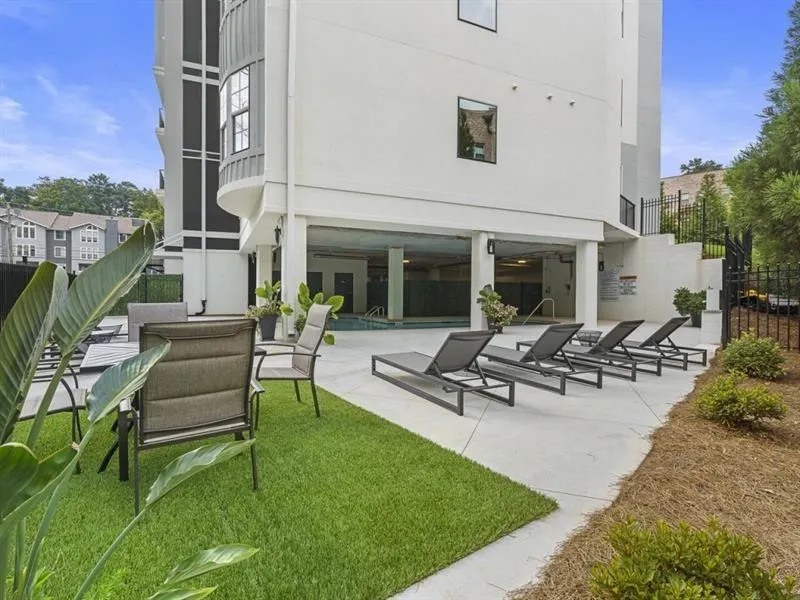 6890 Peachtree Dunwoody Road Unit 303, Sandy Springs, Georgia 30328, 2 Bedrooms Bedrooms, ,2 BathroomsBathrooms,Residential,Sold,6890 Peachtree Dunwoody Road Unit 303,7030290