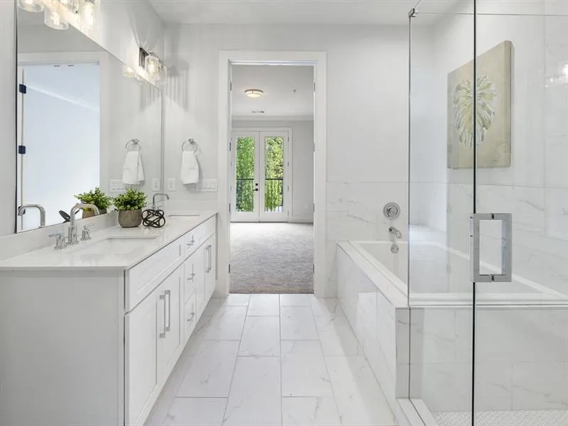 6890 Peachtree Dunwoody Road Unit 303, Sandy Springs, Georgia 30328, 2 Bedrooms Bedrooms, ,2 BathroomsBathrooms,Residential,Sold,6890 Peachtree Dunwoody Road Unit 303,7030290