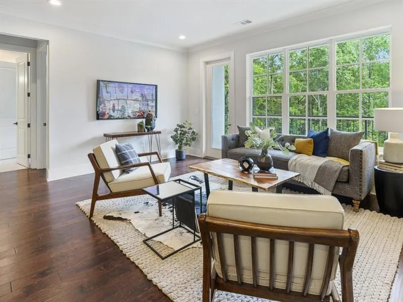 6890 Peachtree Dunwoody Road Unit 303, Sandy Springs, Georgia 30328, 2 Bedrooms Bedrooms, ,2 BathroomsBathrooms,Residential,Sold,6890 Peachtree Dunwoody Road Unit 303,7030290