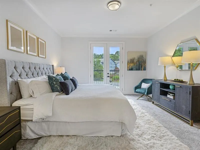 6890 Peachtree Dunwoody Road Unit 303, Sandy Springs, Georgia 30328, 2 Bedrooms Bedrooms, ,2 BathroomsBathrooms,Residential,Sold,6890 Peachtree Dunwoody Road Unit 303,7030290