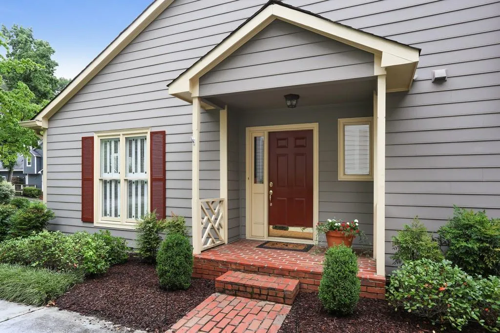 1055 Club Place Ne, Brookhaven, Georgia 30319, 2 Bedrooms Bedrooms, ,2 BathroomsBathrooms,Residential,Sold,1055 Club Place Ne,5868015