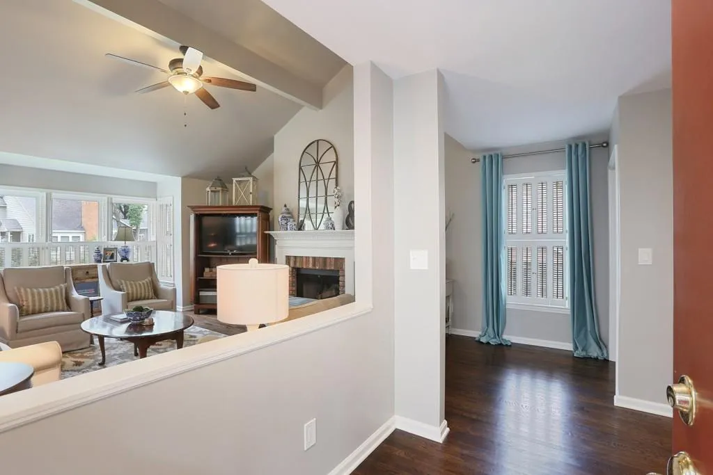1055 Club Place Ne, Brookhaven, Georgia 30319, 2 Bedrooms Bedrooms, ,2 BathroomsBathrooms,Residential,Sold,1055 Club Place Ne,5868015