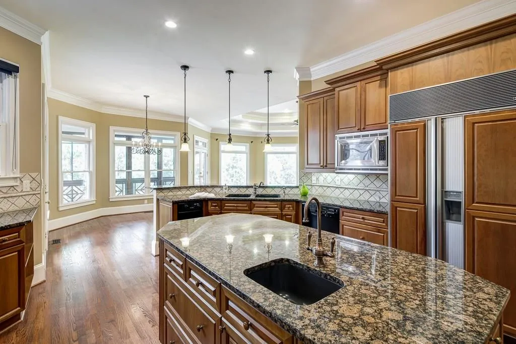 120 Dunwoody Creek Court, Sandy Springs, Georgia 30350, 4 Bedrooms Bedrooms, ,4 BathroomsBathrooms,Residential,Sold,120 Dunwoody Creek Court,5826553