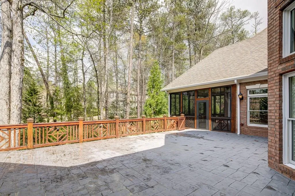 120 Dunwoody Creek Court, Sandy Springs, Georgia 30350, 4 Bedrooms Bedrooms, ,4 BathroomsBathrooms,Residential,Sold,120 Dunwoody Creek Court,5826553