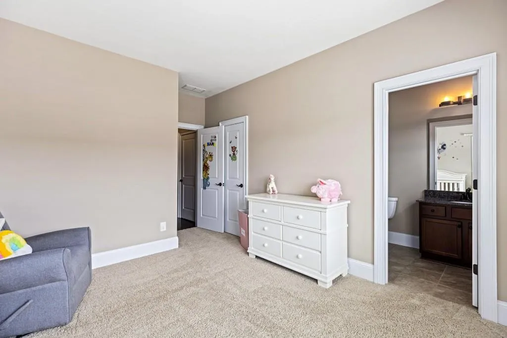 303 Alderwood Lane, Sandy Springs, Georgia 30328, 3 Bedrooms Bedrooms, ,3 BathroomsBathrooms,Residential,Sold,303 Alderwood Lane,6934514