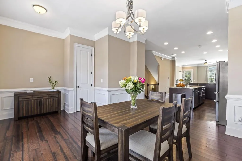 303 Alderwood Lane, Sandy Springs, Georgia 30328, 3 Bedrooms Bedrooms, ,3 BathroomsBathrooms,Residential,Sold,303 Alderwood Lane,6934514