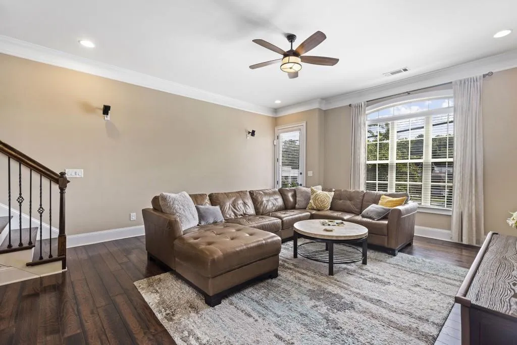 303 Alderwood Lane, Sandy Springs, Georgia 30328, 3 Bedrooms Bedrooms, ,3 BathroomsBathrooms,Residential,Sold,303 Alderwood Lane,6934514