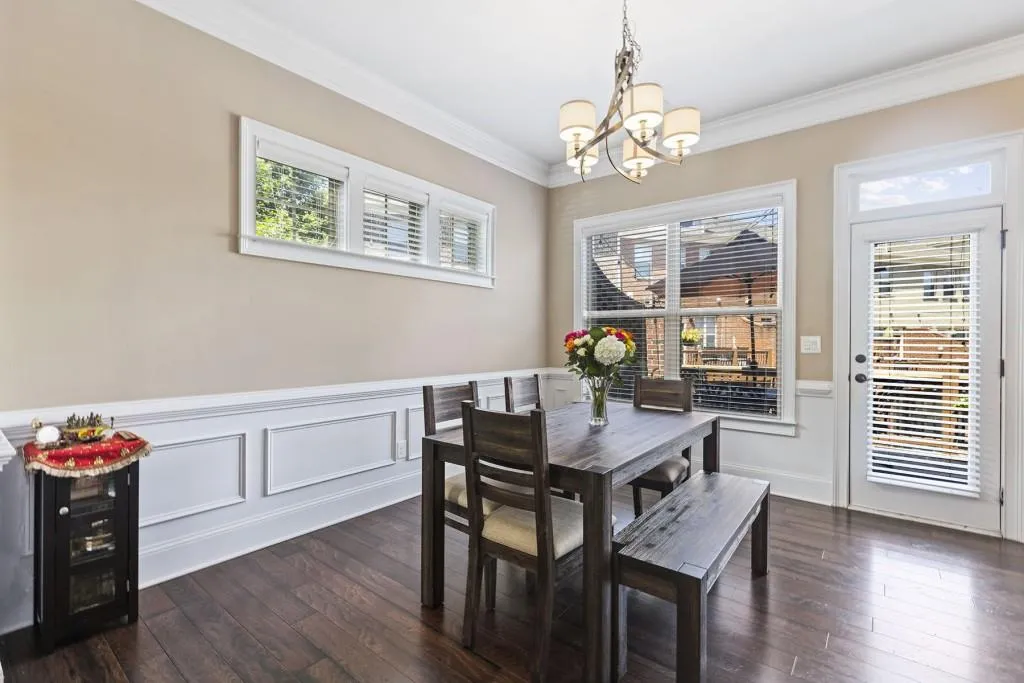 303 Alderwood Lane, Sandy Springs, Georgia 30328, 3 Bedrooms Bedrooms, ,3 BathroomsBathrooms,Residential,Sold,303 Alderwood Lane,6934514