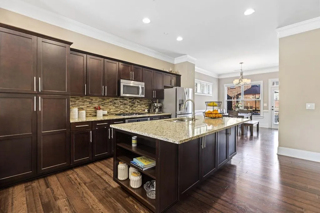 303 Alderwood Lane, Sandy Springs, Georgia 30328, 3 Bedrooms Bedrooms, ,3 BathroomsBathrooms,Residential,Sold,303 Alderwood Lane,6934514