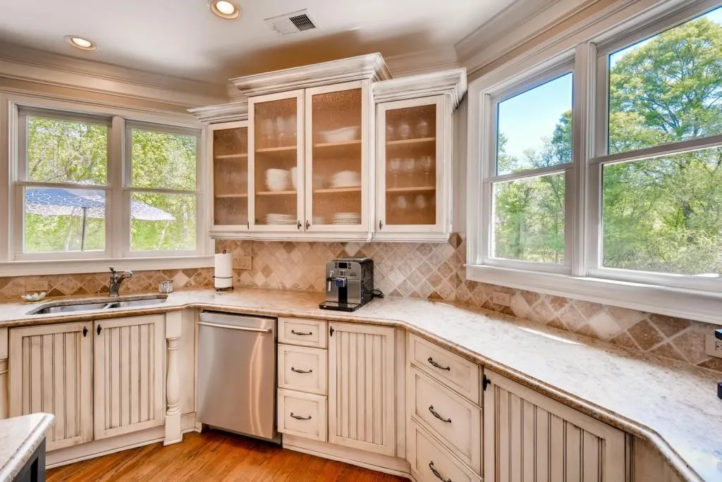 3900 Spalding Drive, Atlanta, Georgia 30350, 5 Bedrooms Bedrooms, ,4 BathroomsBathrooms,Residential,Sold,3900 Spalding Drive,6528217