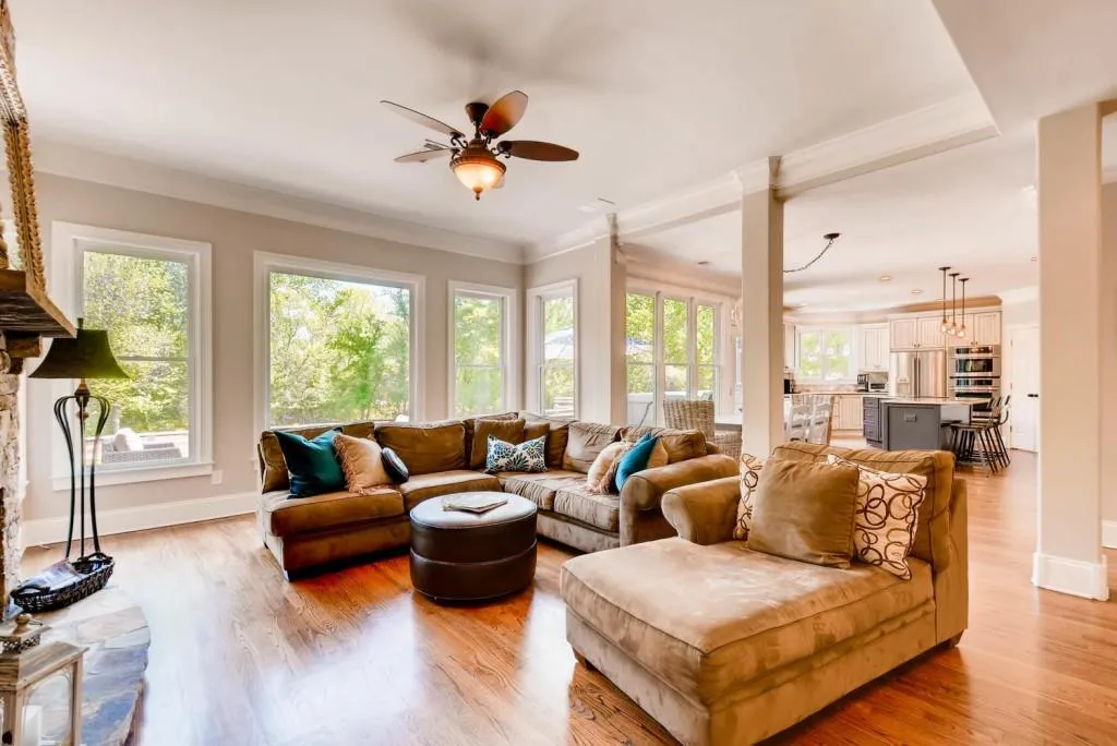 3900 Spalding Drive, Atlanta, Georgia 30350, 5 Bedrooms Bedrooms, ,4 BathroomsBathrooms,Residential,Sold,3900 Spalding Drive,6528217