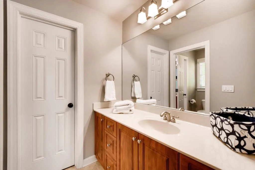 3900 Spalding Drive, Atlanta, Georgia 30350, 5 Bedrooms Bedrooms, ,4 BathroomsBathrooms,Residential,Sold,3900 Spalding Drive,6528217