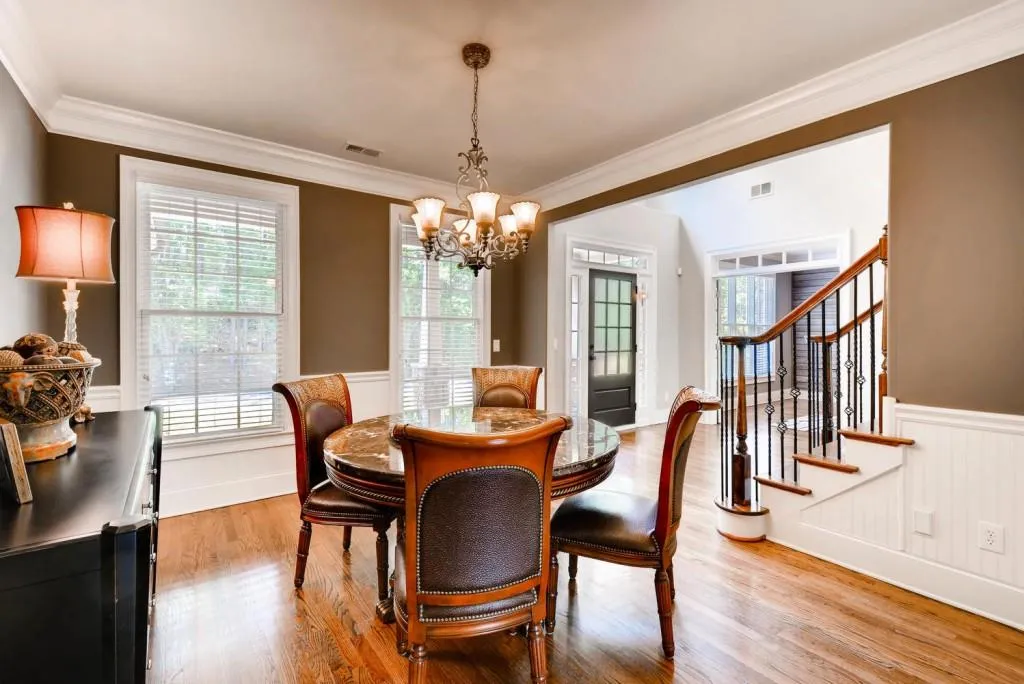 3900 Spalding Drive, Atlanta, Georgia 30350, 5 Bedrooms Bedrooms, ,4 BathroomsBathrooms,Residential,Sold,3900 Spalding Drive,6528217