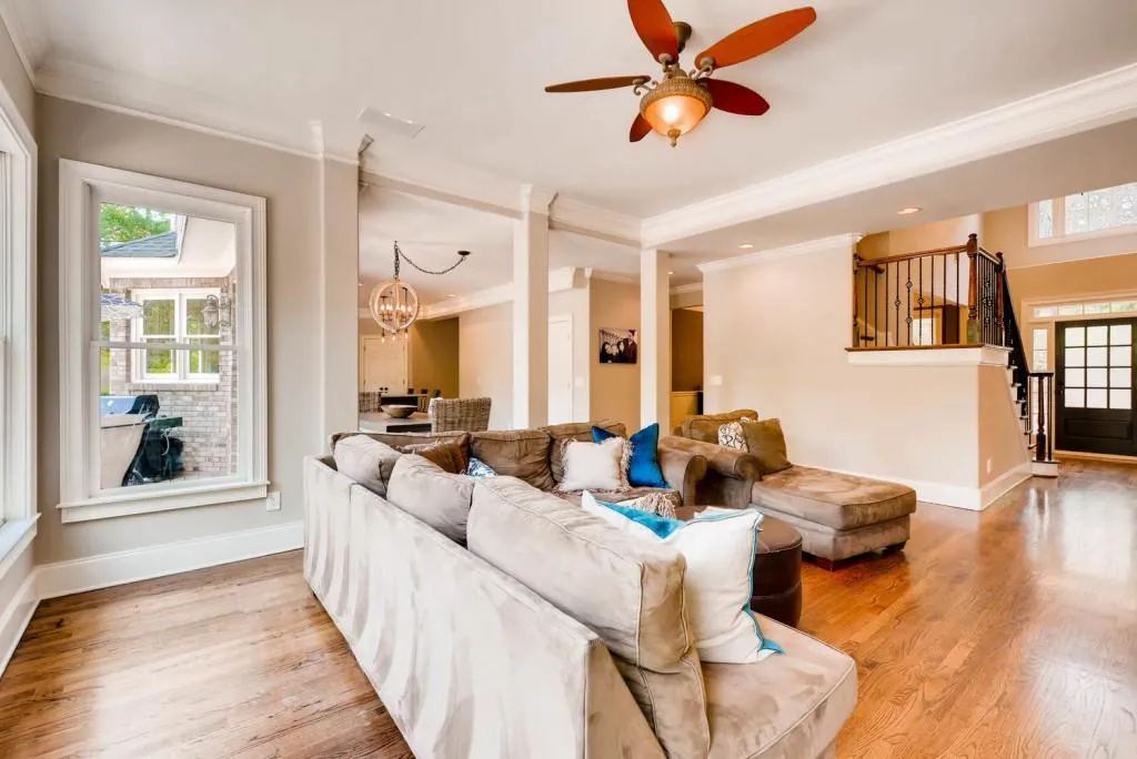 3900 Spalding Drive, Atlanta, Georgia 30350, 5 Bedrooms Bedrooms, ,4 BathroomsBathrooms,Residential,Sold,3900 Spalding Drive,6528217