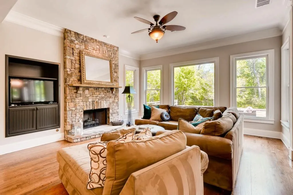 3900 Spalding Drive, Atlanta, Georgia 30350, 5 Bedrooms Bedrooms, ,4 BathroomsBathrooms,Residential,Sold,3900 Spalding Drive,6528217