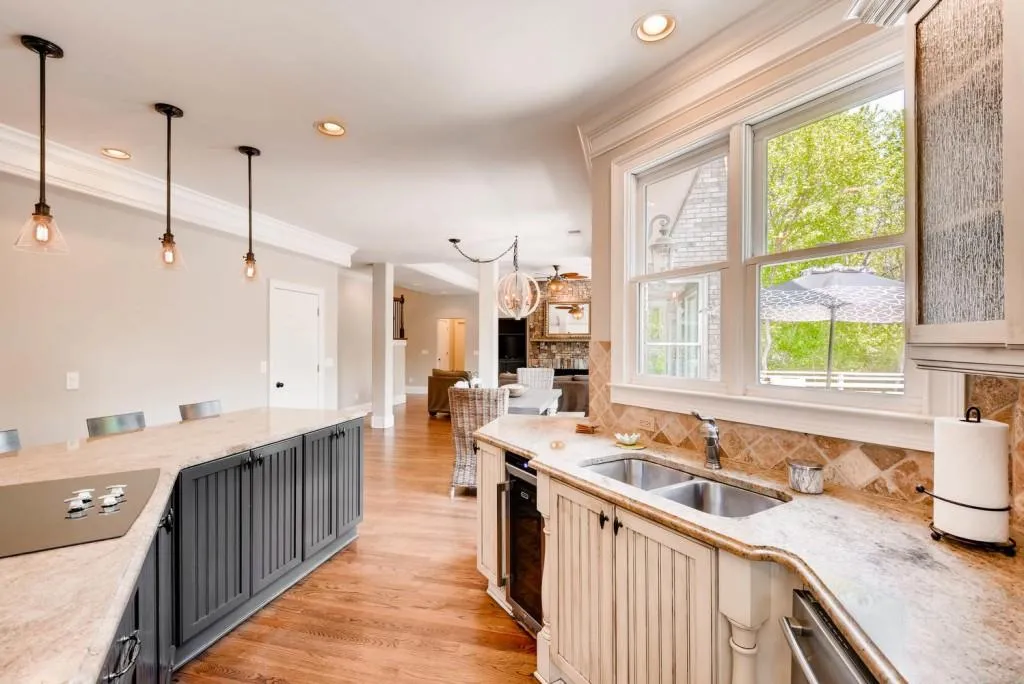 3900 Spalding Drive, Atlanta, Georgia 30350, 5 Bedrooms Bedrooms, ,4 BathroomsBathrooms,Residential,Sold,3900 Spalding Drive,6528217