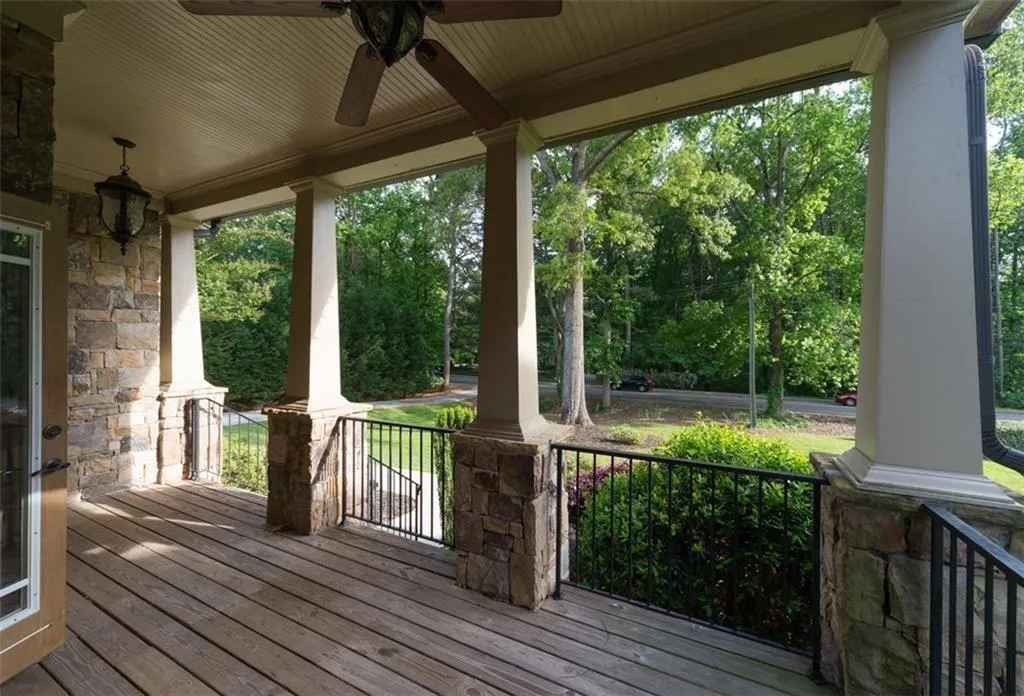 4140 Spalding Drive, Sandy Springs, Georgia 30350, 6 Bedrooms Bedrooms, ,5 BathroomsBathrooms,Residential,Sold,4140 Spalding Drive,6916406
