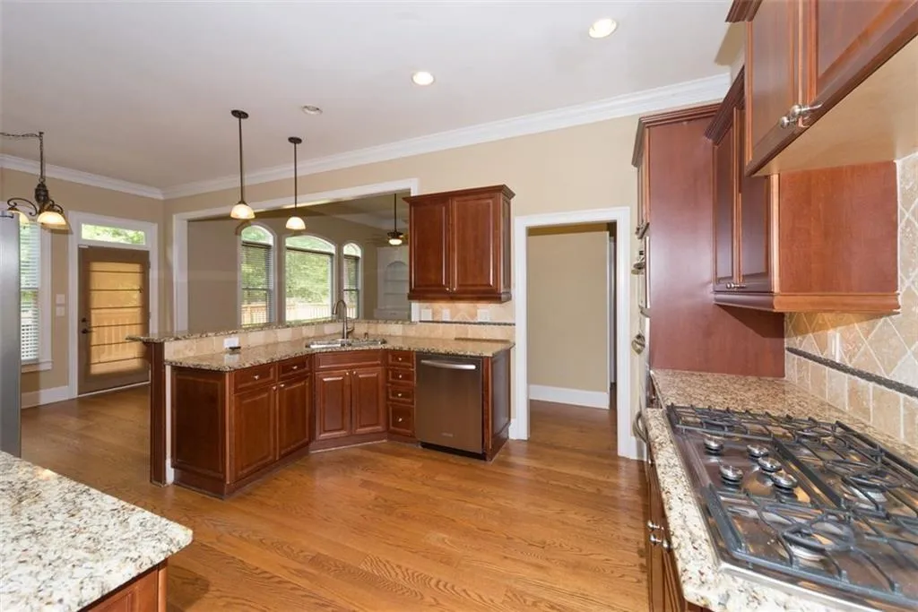 4140 Spalding Drive, Sandy Springs, Georgia 30350, 6 Bedrooms Bedrooms, ,5 BathroomsBathrooms,Residential,Sold,4140 Spalding Drive,6916406