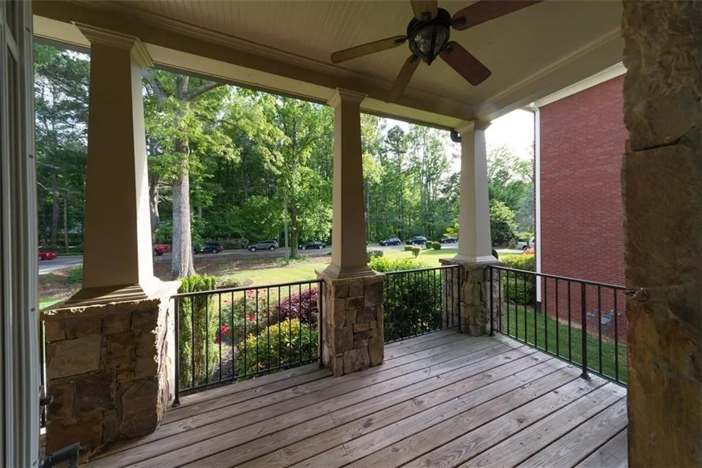 4140 Spalding Drive, Sandy Springs, Georgia 30350, 6 Bedrooms Bedrooms, ,5 BathroomsBathrooms,Residential,Sold,4140 Spalding Drive,6916406