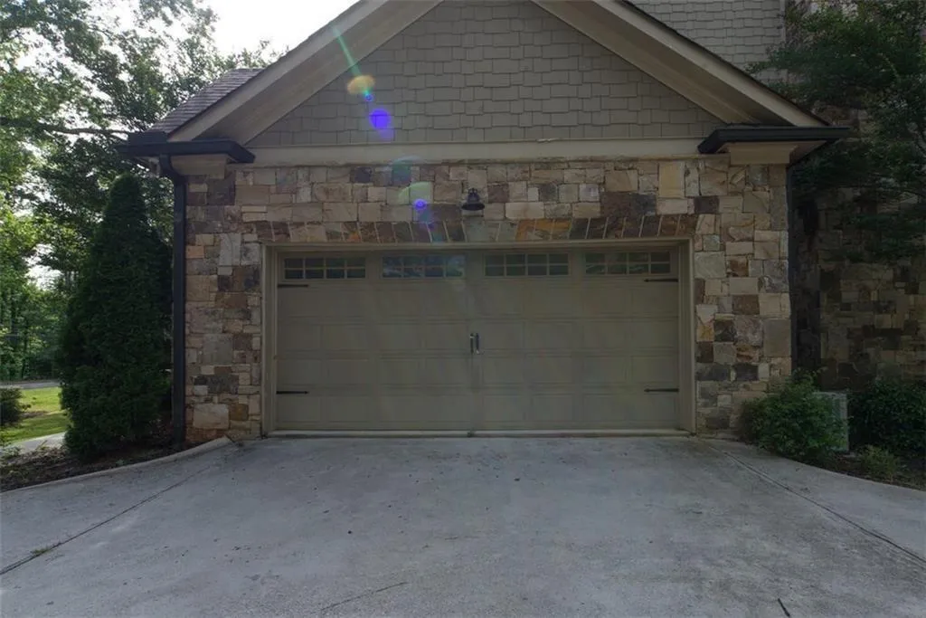 4140 Spalding Drive, Sandy Springs, Georgia 30350, 6 Bedrooms Bedrooms, ,5 BathroomsBathrooms,Residential,Sold,4140 Spalding Drive,6916406