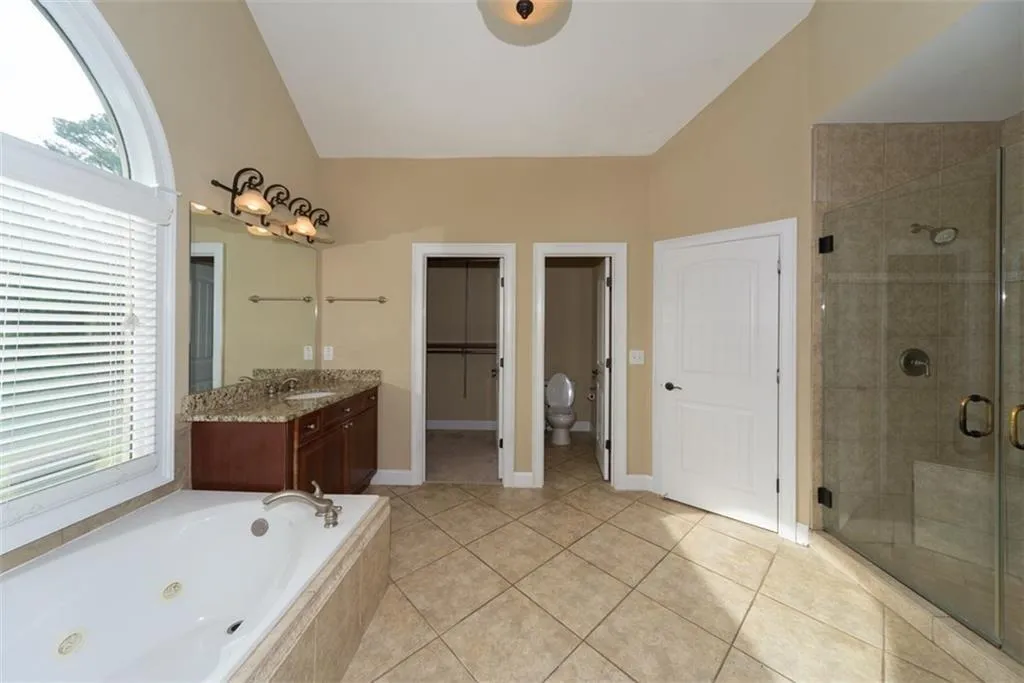 4140 Spalding Drive, Sandy Springs, Georgia 30350, 6 Bedrooms Bedrooms, ,5 BathroomsBathrooms,Residential,Sold,4140 Spalding Drive,6916406