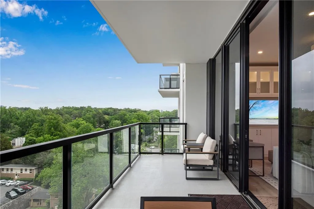 2425 Peachtree Road Ne Unit 902, Atlanta, Georgia 30305, 2 Bedrooms Bedrooms, ,3 BathroomsBathrooms,Residential,For Sale,2425 Peachtree Road Ne Unit 902,7587869