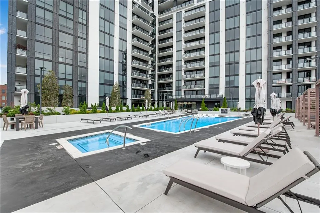 2425 Peachtree Road Ne Unit 902, Atlanta, Georgia 30305, 2 Bedrooms Bedrooms, ,3 BathroomsBathrooms,Residential,For Sale,2425 Peachtree Road Ne Unit 902,7587869