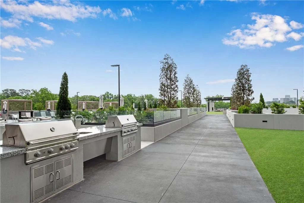 2425 Peachtree Road Ne Unit 902, Atlanta, Georgia 30305, 2 Bedrooms Bedrooms, ,3 BathroomsBathrooms,Residential,For Sale,2425 Peachtree Road Ne Unit 902,7587869