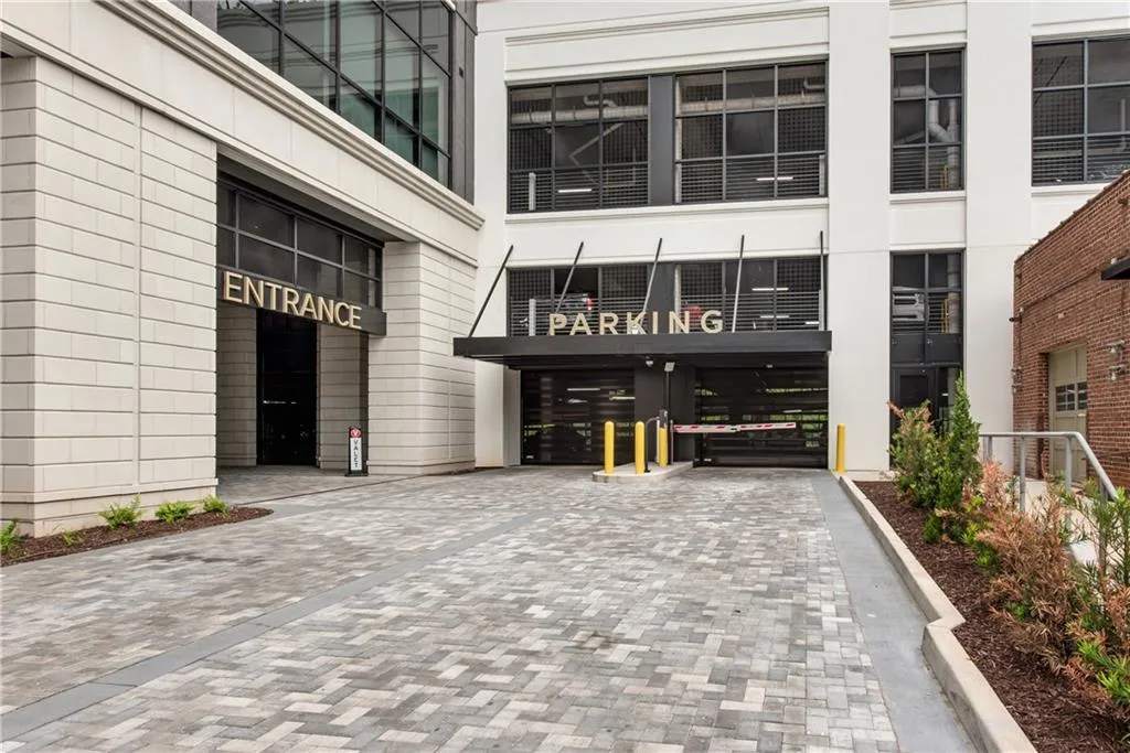 2425 Peachtree Road Ne Unit 902, Atlanta, Georgia 30305, 2 Bedrooms Bedrooms, ,3 BathroomsBathrooms,Residential,For Sale,2425 Peachtree Road Ne Unit 902,7587869