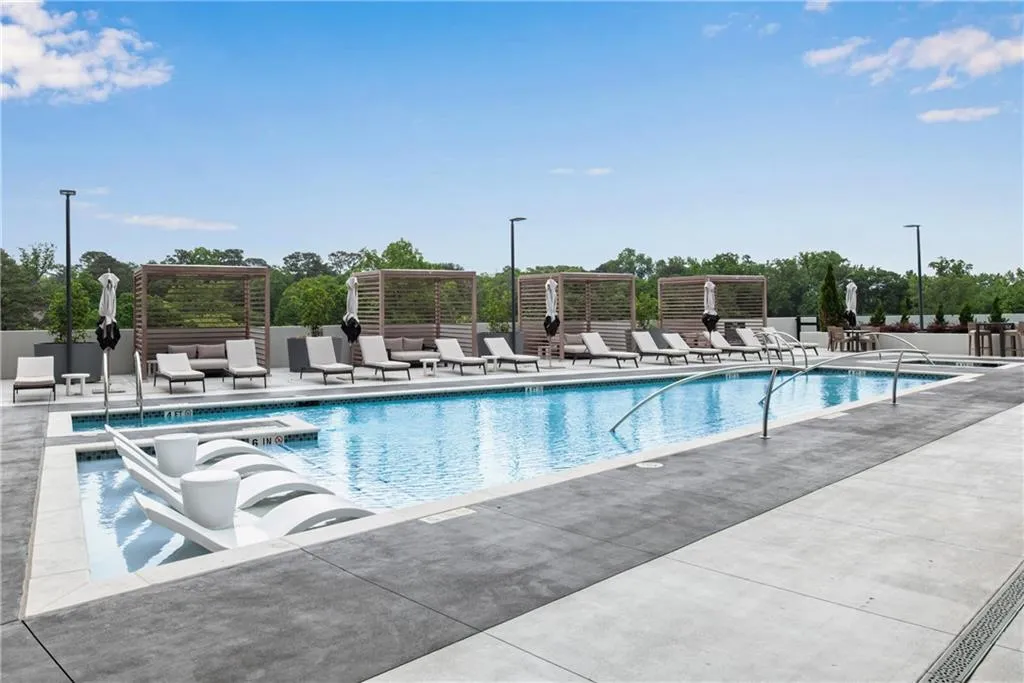 2425 Peachtree Road Ne Unit 902, Atlanta, Georgia 30305, 2 Bedrooms Bedrooms, ,3 BathroomsBathrooms,Residential,For Sale,2425 Peachtree Road Ne Unit 902,7587869