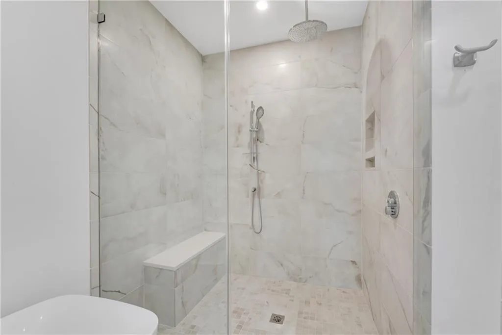 2425 Peachtree Road Ne Unit 902, Atlanta, Georgia 30305, 2 Bedrooms Bedrooms, ,3 BathroomsBathrooms,Residential,For Sale,2425 Peachtree Road Ne Unit 902,7587869