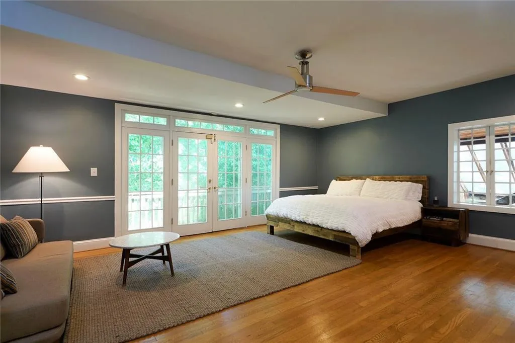 2323 Hurst Drive Ne, Atlanta, Georgia 30305, 4 Bedrooms Bedrooms, ,2 BathroomsBathrooms,Residential,Sold,2323 Hurst Drive Ne,5738171