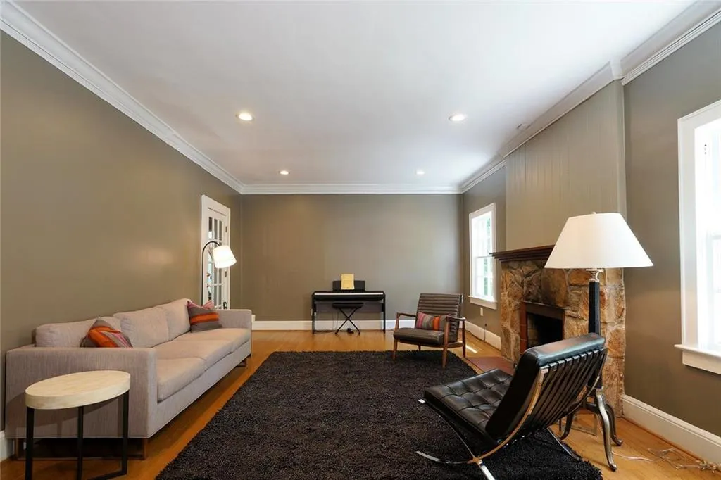 2323 Hurst Drive Ne, Atlanta, Georgia 30305, 4 Bedrooms Bedrooms, ,2 BathroomsBathrooms,Residential,Sold,2323 Hurst Drive Ne,5738171